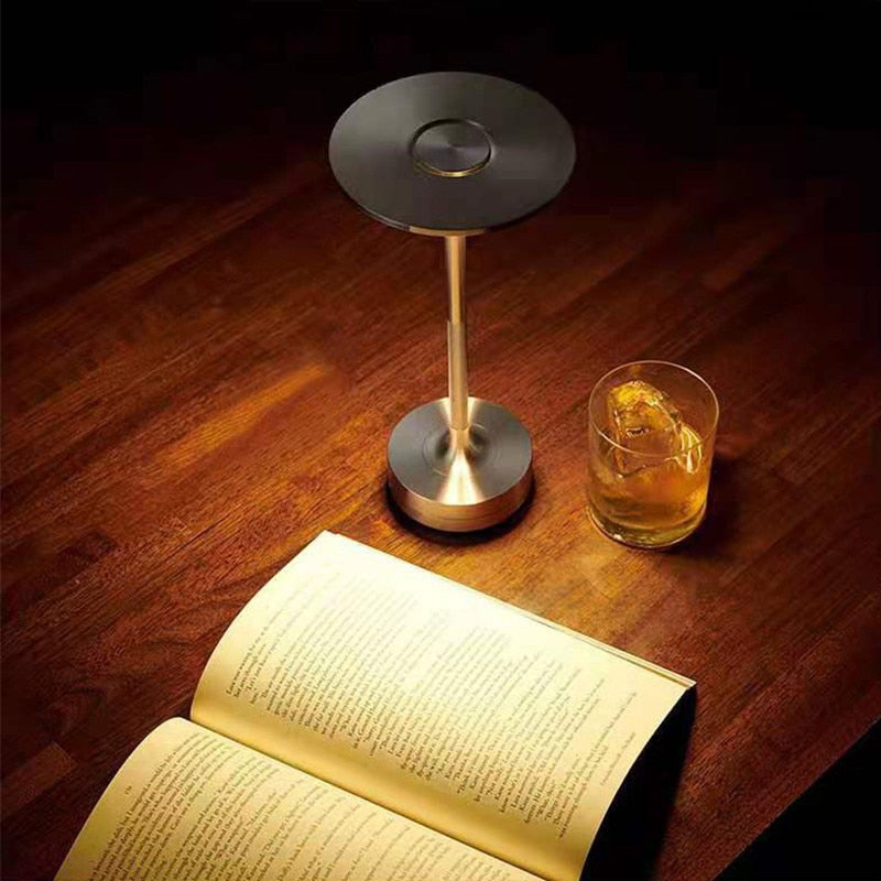 Auraro™ Draadloze Moderne Metalen Lamp